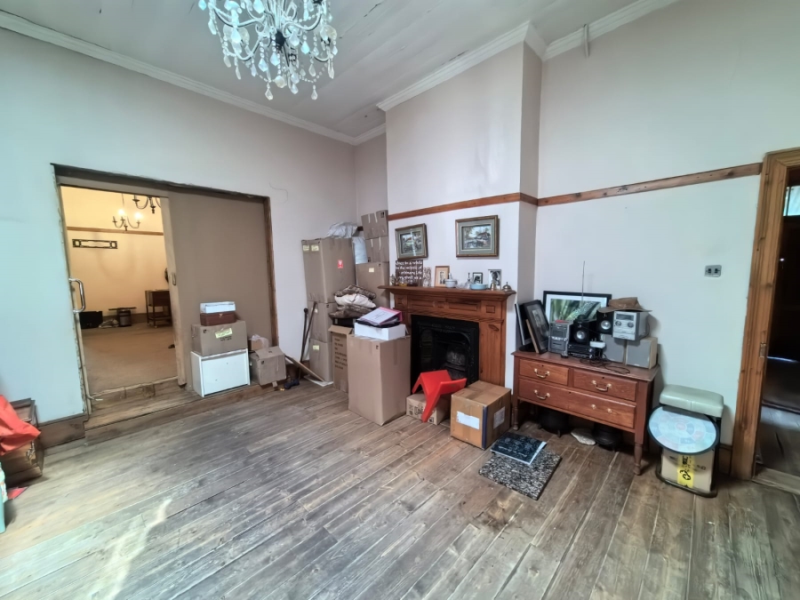 6 Bedroom Property for Sale in Parys Free State